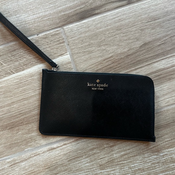 Kate Spade Stefano Leather Lucy Black Medium L-Zip Wristlet Excellent Condition - Picture 1 of 5